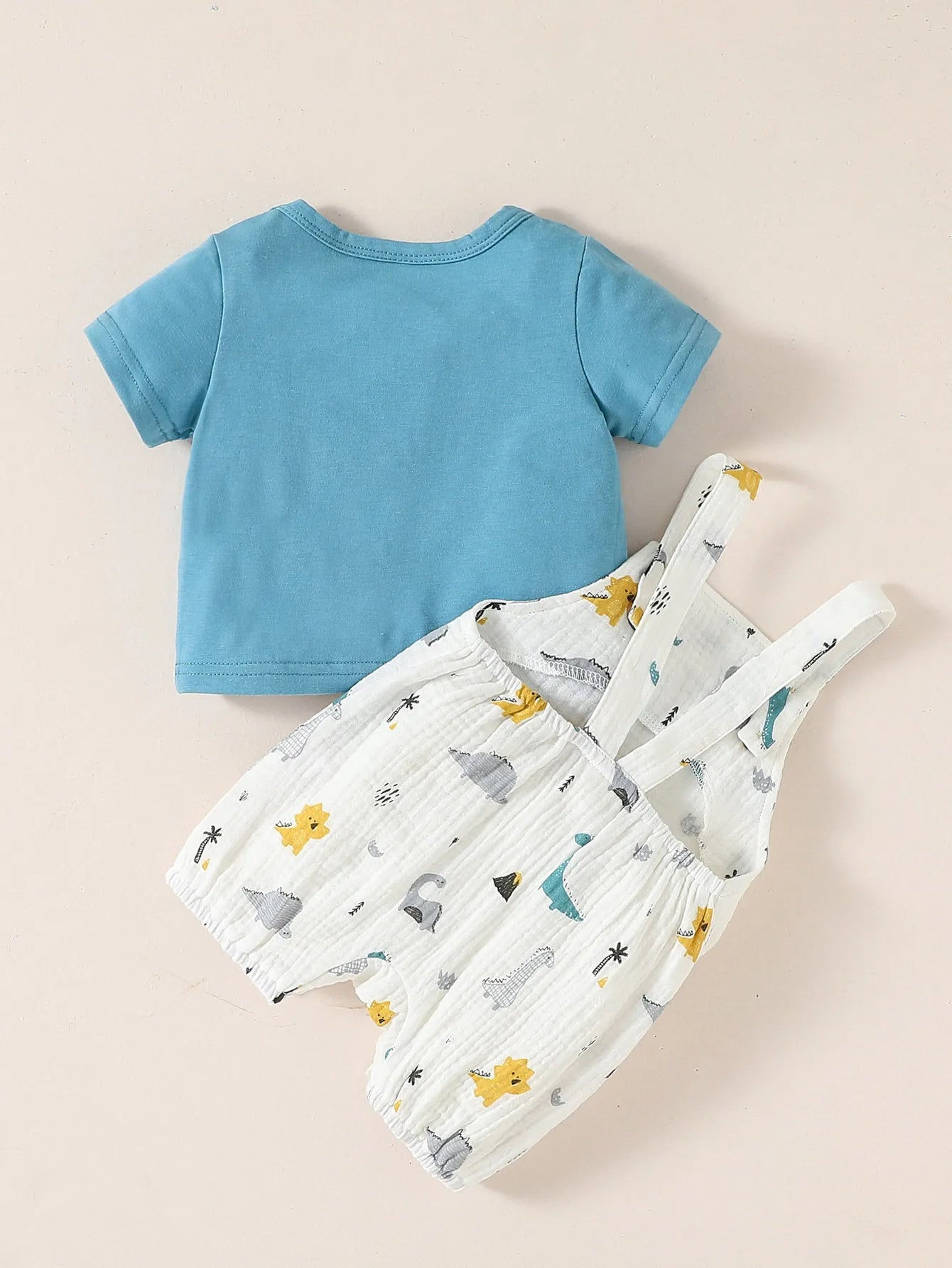 Conjunto de mono y camiseta de Verano