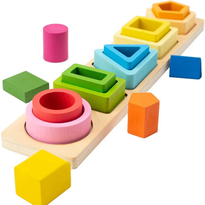 Buntes geometrisches Holzspielzeug 
